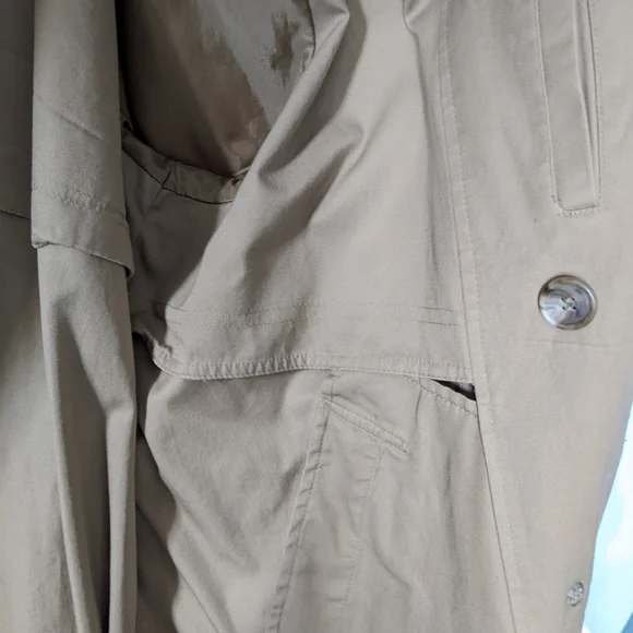 Classic Tan Trench Coat - Picture 5 of 11